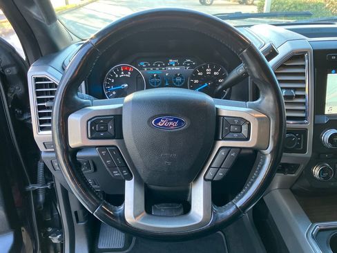 Used 2017 Ford F250 Platinum w/ Platinum Ultimate Package image 16