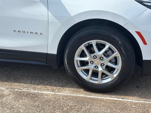 Used 2023 Chevrolet Equinox LT FWD image 8