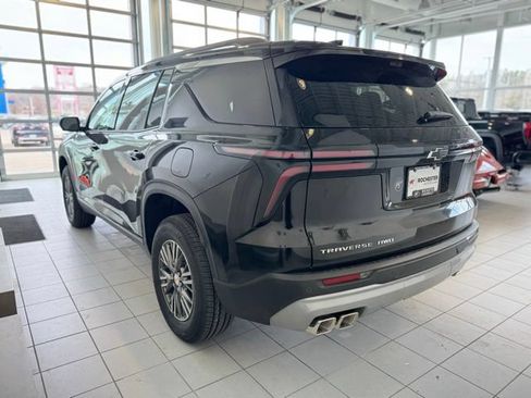 New 2026 Chevrolet Traverse LT w/ Driver Confidence Package AWD/4WD image 40