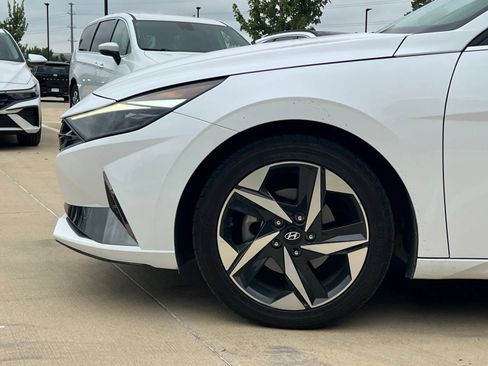 Used 2021 Hyundai Elantra Limited FWD image 8