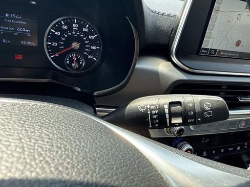 Used 2022 Kia Telluride S AWD/4WD image 32
