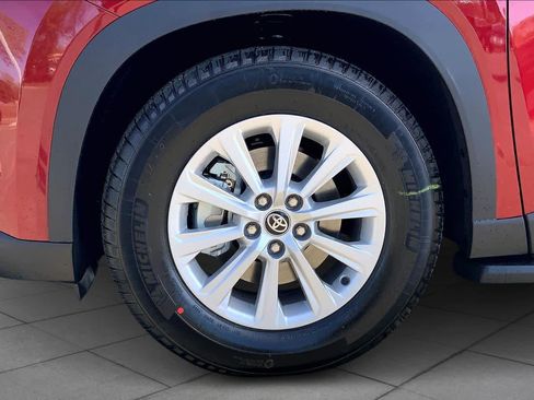 New 2026 Toyota Grand Highlander XLE image 11