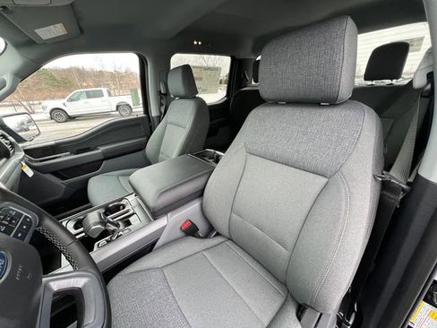 New 2025 Ford F150 Lightning XLT image 13