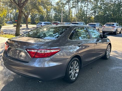 Used 2016 Toyota Camry XLE image 6