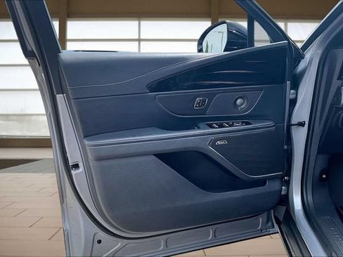 Used 2024 Lincoln Nautilus Reserve w/ Equipment Group 202A AWD/4WD image 22