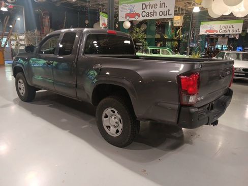 Used 2021 Toyota Tacoma SR AWD/4WD image 8