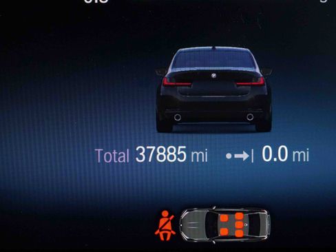 Used 2024 BMW 330i Sedan w/ Convenience Package image 21