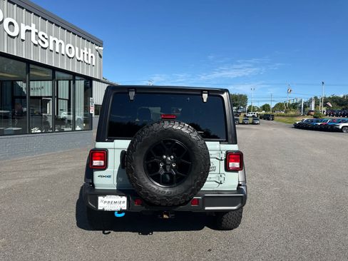Used 2024 Jeep Wrangler Unlimited AWD/4WD image 19