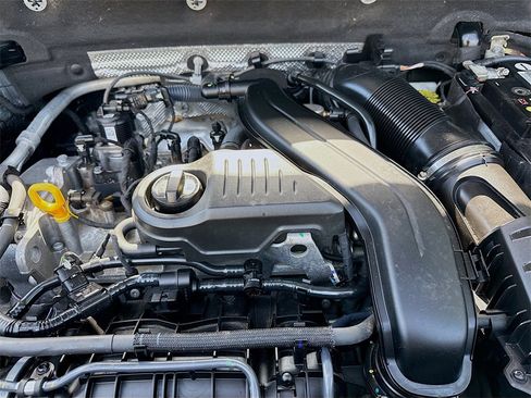 Used 2022 Volkswagen Taos S image 32