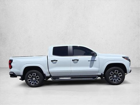 Used 2024 Chevrolet Colorado LT w/ LT Convenience Package III RWD image 4
