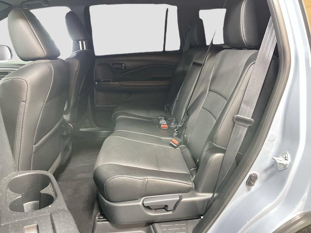 Used 2023 Honda Passport EX-L image 24