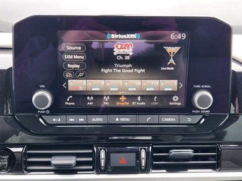 New 2025 Nissan Pathfinder SV w/ Black Appearance Package image 11