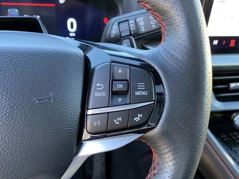 Used 2025 Ford Explorer ST image 16