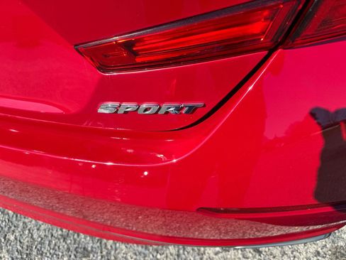 Used 2018 Honda Accord Sport image 21