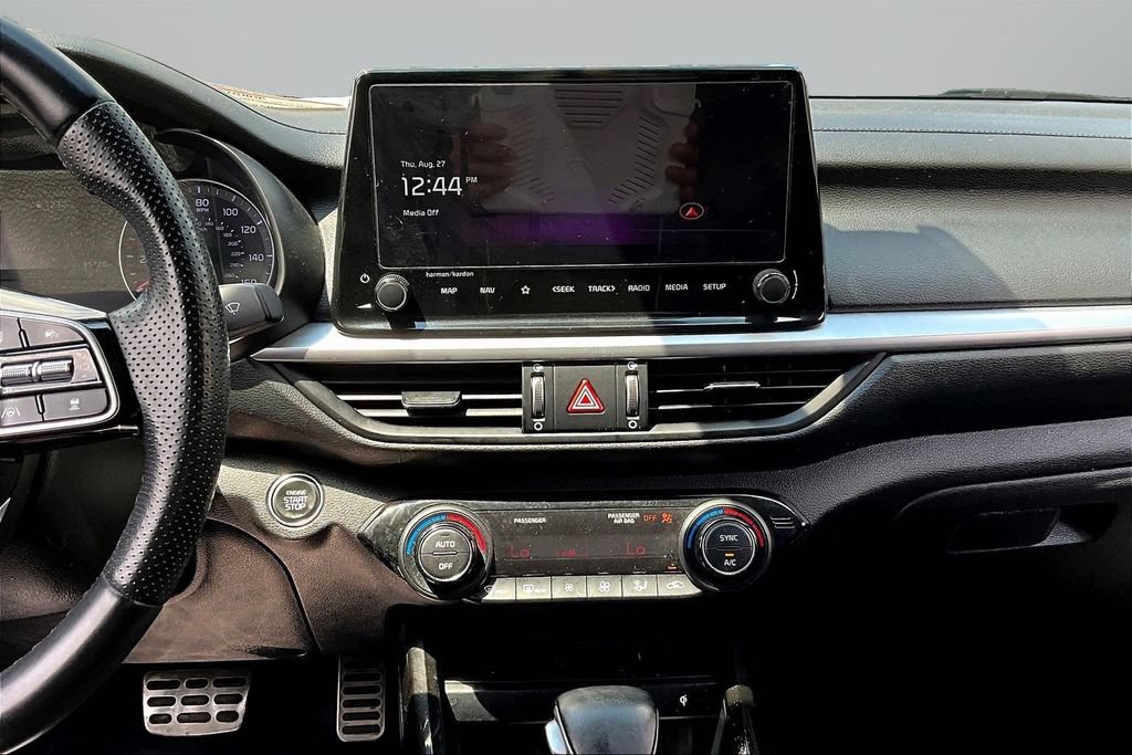 Used 2023 Kia Forte GT-Line w/ GT-Line Premium Package FWD image 9