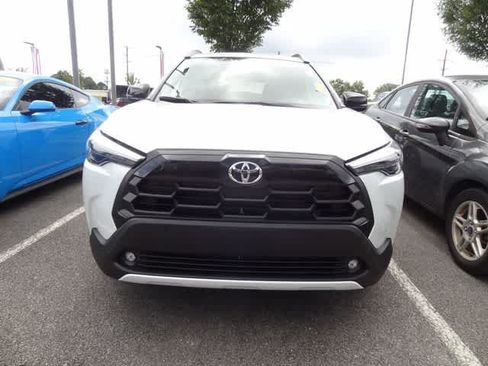 Used 2026 Toyota Corolla Cross XLE AWD/4WD image 2