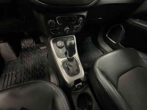 Used 2020 Jeep Compass Latitude image 16