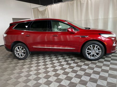 Used 2023 Buick Enclave Essence w/ Experience Buick Package AWD/4WD image 8