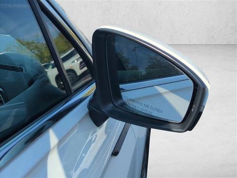 Used 2024 Volkswagen Tiguan SE FWD image 10