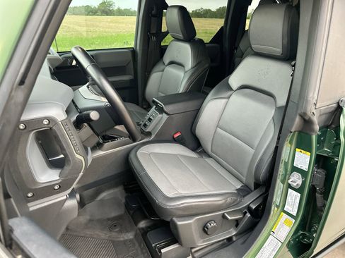 Used 2022 Ford Bronco Everglades image 16