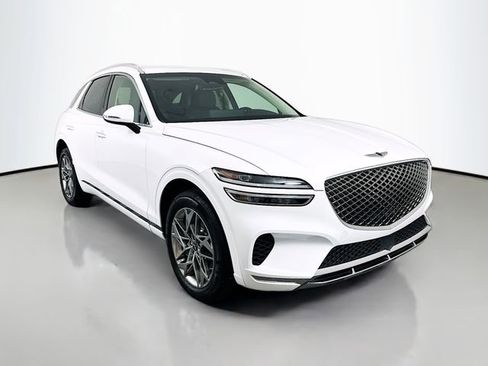 Used 2025 Genesis GV70 2.5T AWD/4WD image 3