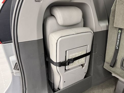 Used 2017 Toyota Sienna XLE image 29