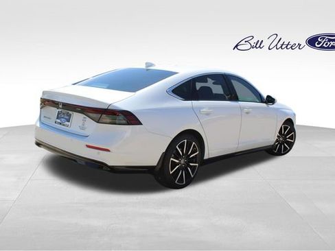 Used 2024 Honda Accord Touring image 5