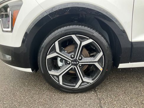 Certified 2025 Kia Niro EX Touring image 8