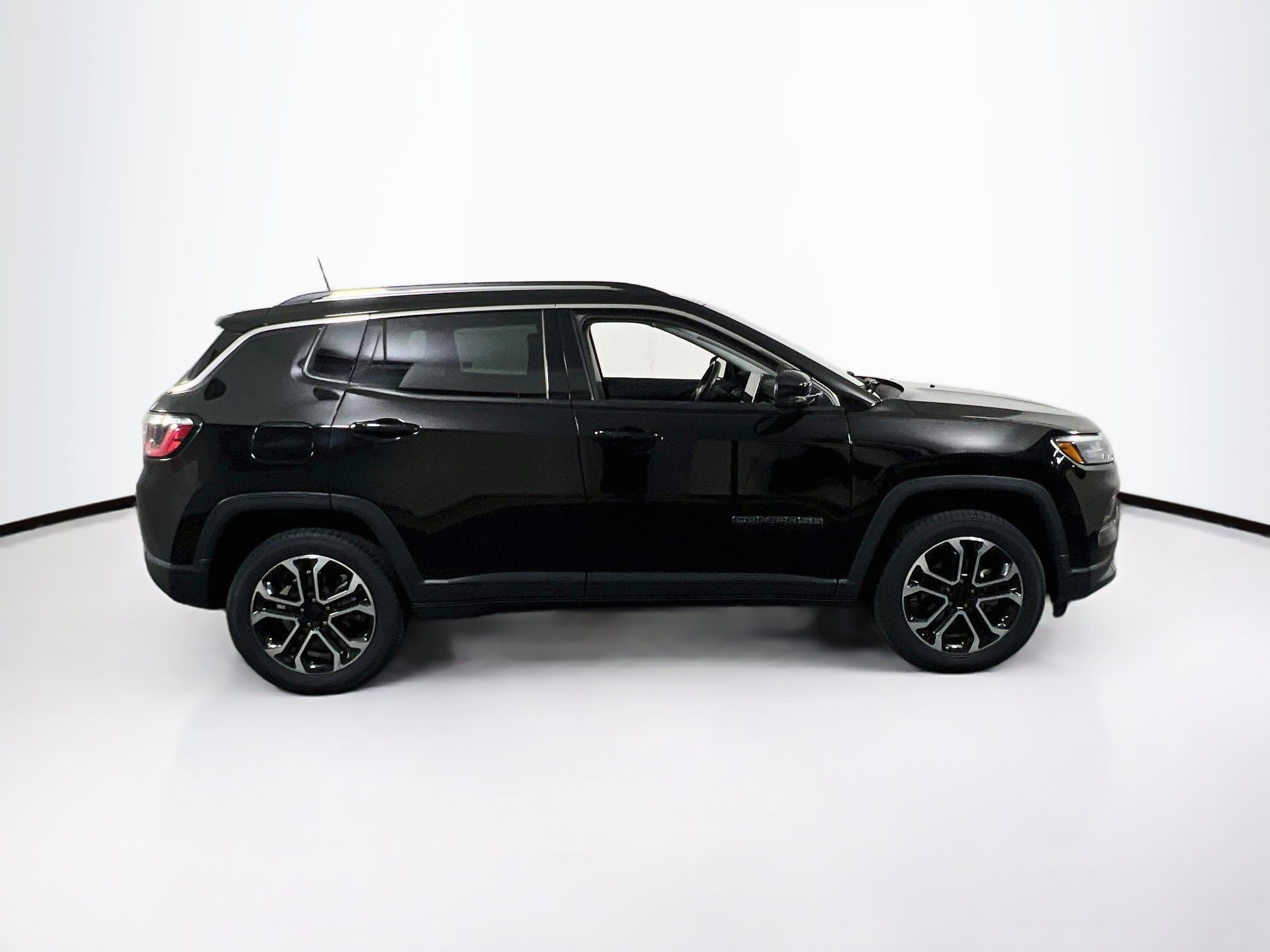 Used 2022 Jeep Compass Limited AWD/4WD image 4