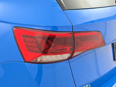 Certified 2022 Volkswagen Taos SEL w/ Panoramic Sunroof Package image 34