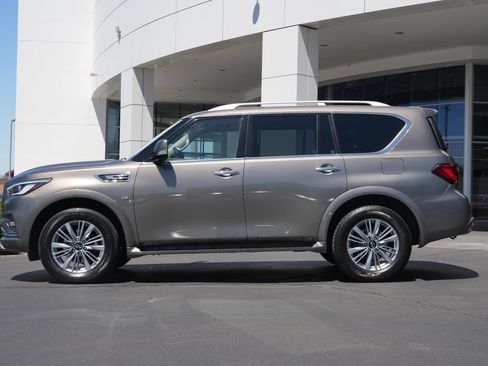 Used 2019 INFINITI QX80 Luxe AWD/4WD image 2