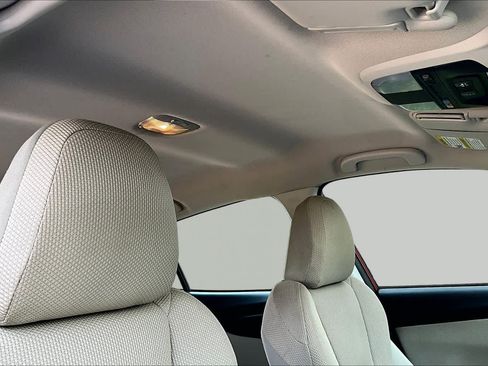 Used 2018 Subaru Impreza 2.0i Premium w/ Eyesight & BSD & Rcta AWD/4WD image 14