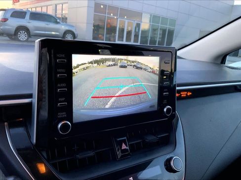 Used 2020 Toyota Corolla LE image 27