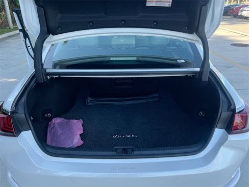 Certified 2025 Lexus ES 350 w/ Premium Package image 21
