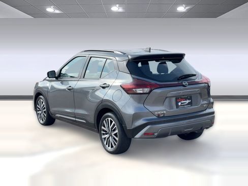 Used 2024 Nissan Kicks SR image 3