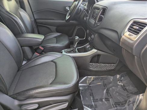 Used 2020 Jeep Compass Latitude image 20