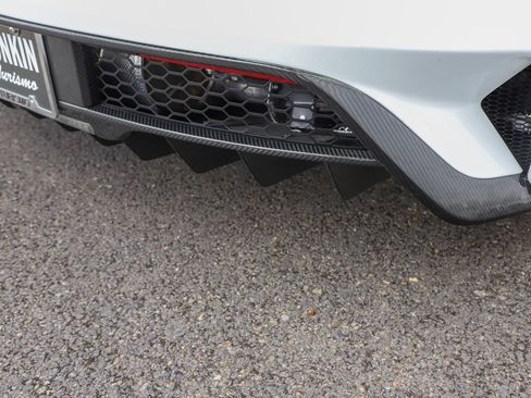 Used 2017 Ford GT RWD image 73
