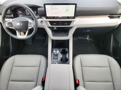 New 2026 Ford Explorer Active RWD image 24