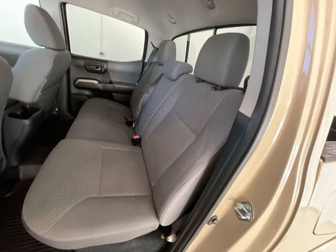 Used 2020 Toyota Tacoma SR5 image 22