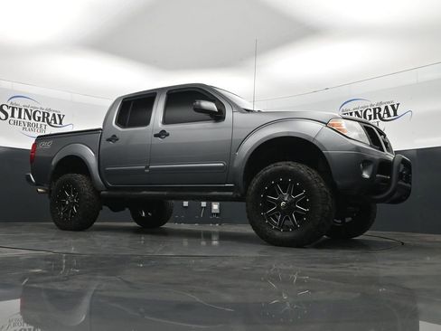 Used 2020 Nissan Frontier SV w/ Midnight Edition Floor Mats AWD/4WD image 26