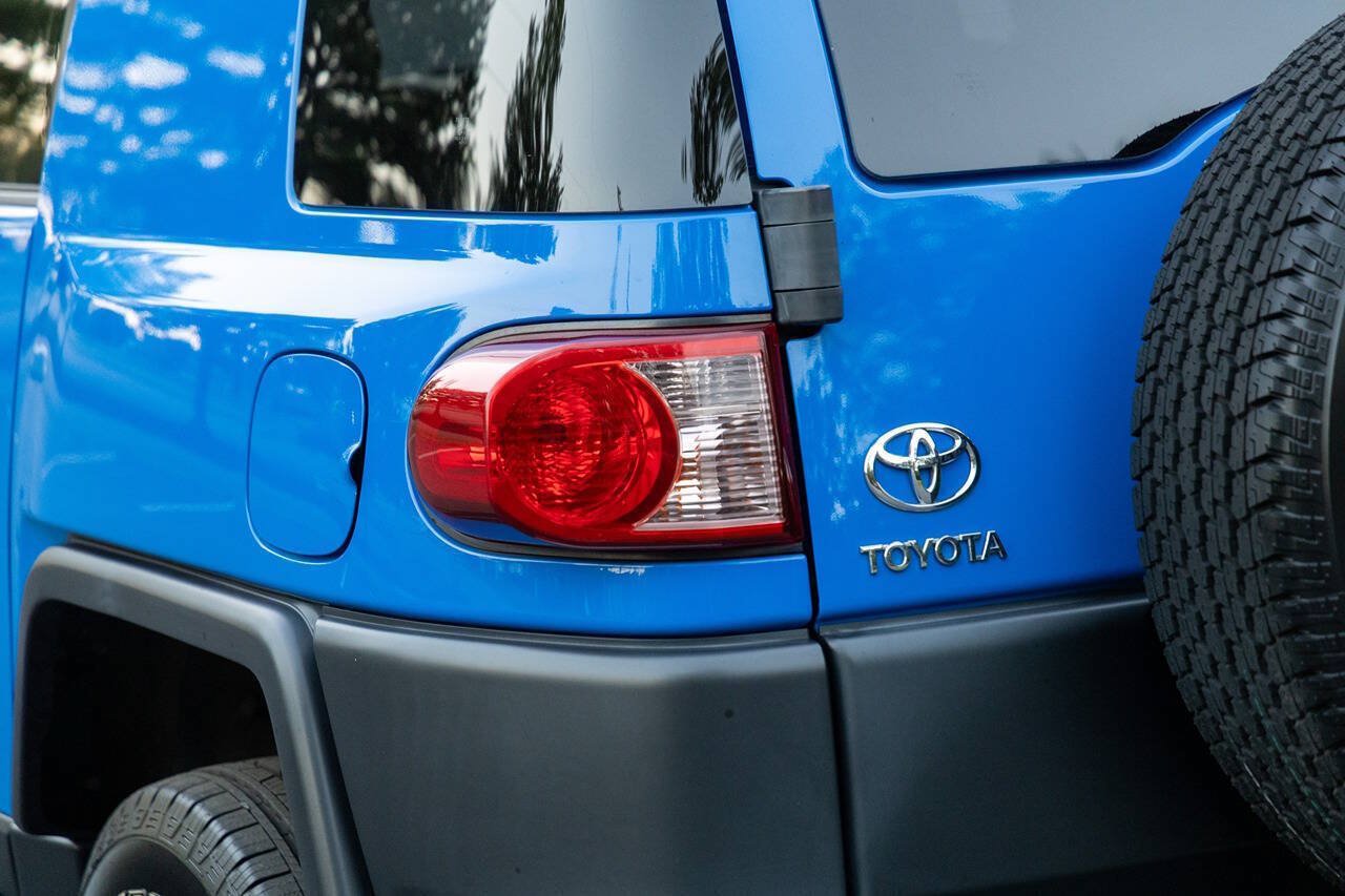 Used 2007 Toyota FJ Cruiser 4WD w/ Upgrade Pkg 1 image 31