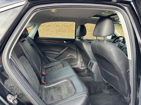Used 2013 Volkswagen Passat 2.5 SEL Premium image 10