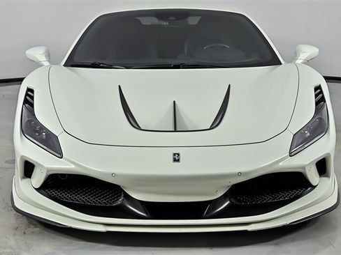Used 2021 Ferrari F8 Tributo RWD image 5
