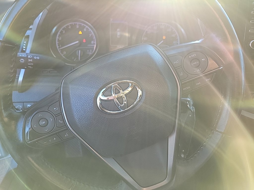 Used 2022 Toyota Camry SE FWD image 9