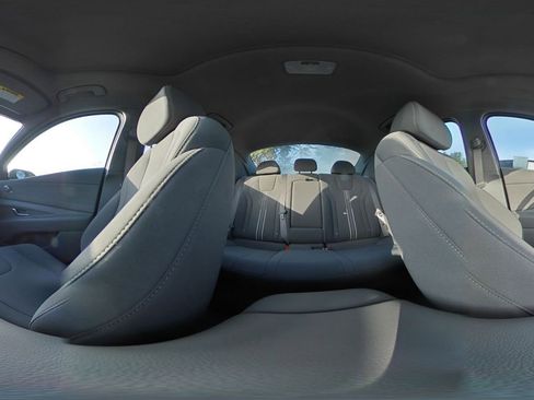 Used 2025 Hyundai Elantra SEL image 42