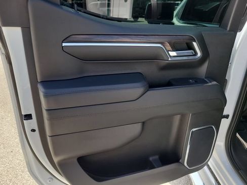 Used 2023 GMC Sierra 1500 SLT w/ SLT Premium Plus Package AWD/4WD image 12