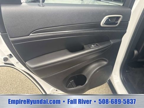 Used 2022 Jeep Grand Cherokee Limited AWD/4WD image 18