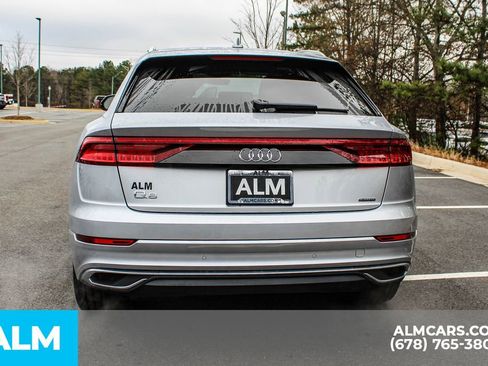 Used 2022 Audi Q8 Premium Plus image 11