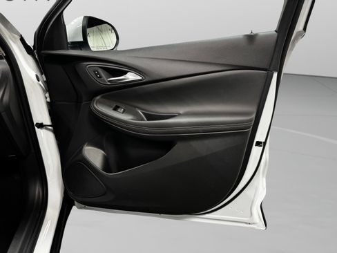 Used 2025 Buick Encore GX Preferred image 33