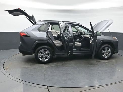 Used 2022 Toyota RAV4 XLE image 52